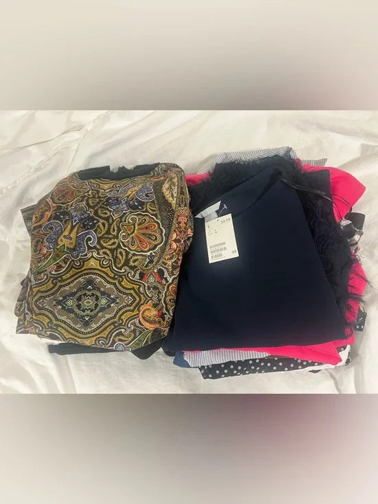 Closet Refresh Bundle | Mystery Style✨ Dresses & Long Sleeves | Size S–4 - Picture 2 of 4